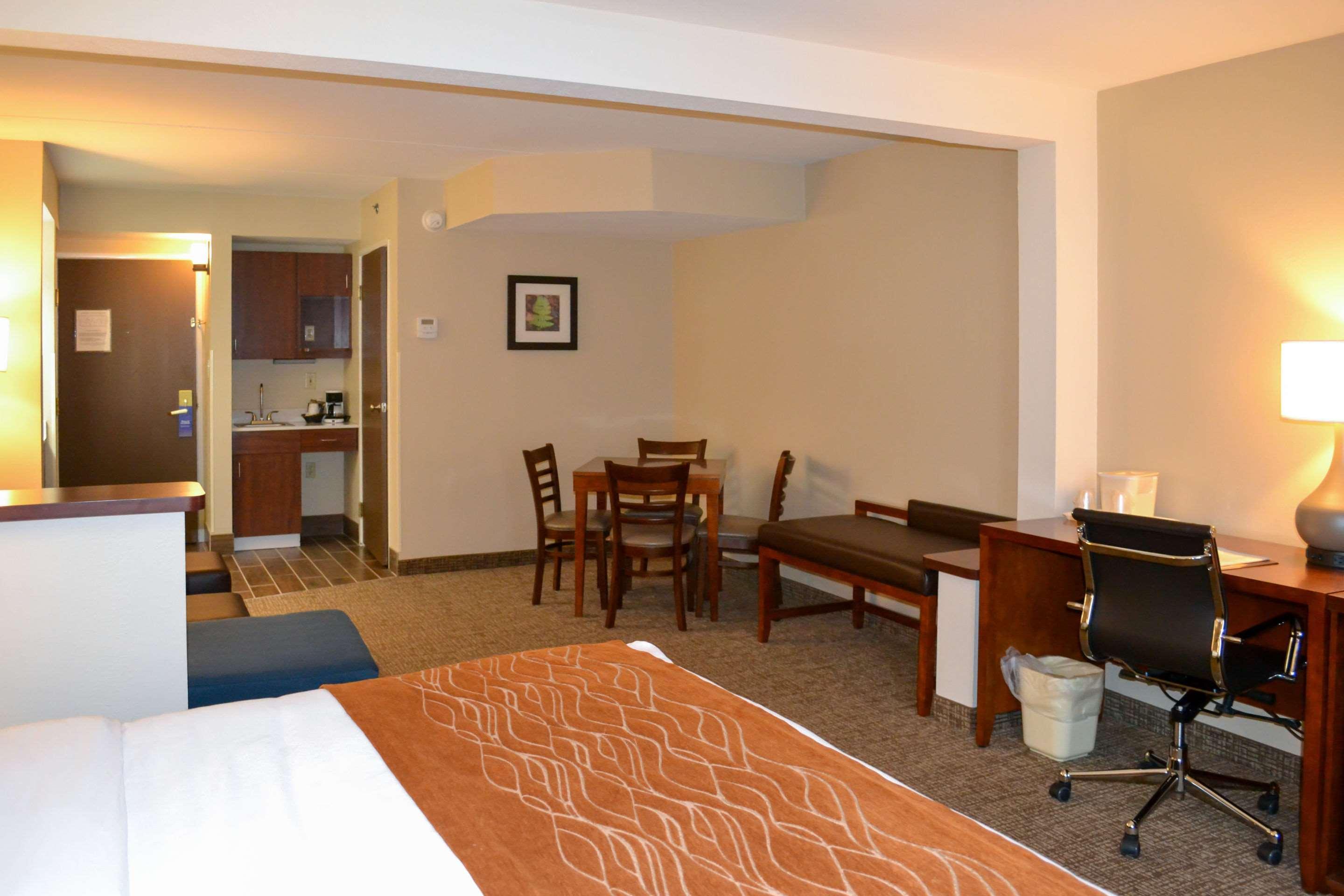 Comfort Inn & Suites Wilkes Barre - Arena Εξωτερικό φωτογραφία